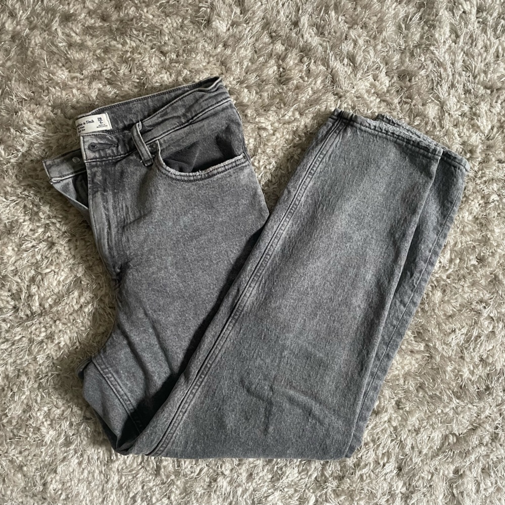 A&F the mom Jean - Picture 4 of 4